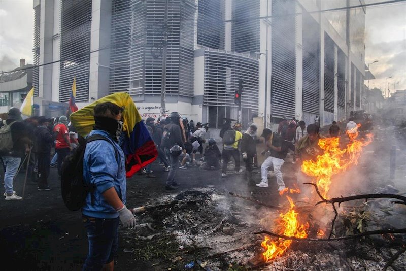 ep protestas contra el gobierno en quito