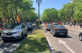 ep vehiculos participantes en la manifestacion convocada por vox en ambos sentidos del paseo de