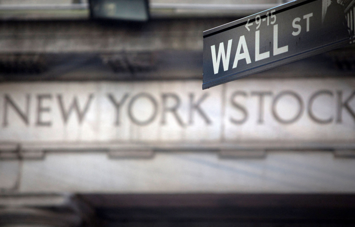Ganancias en Wall Street mientras averigua qué hará la Fed tras el dato del PIB