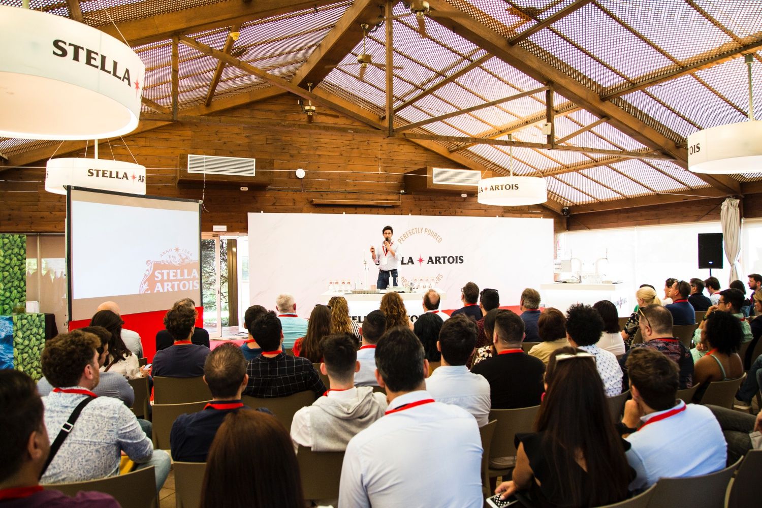 1560937892 stellaartois6