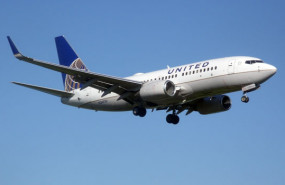 image of the news United Airlines CEO confirms approach to American, says talks have ended