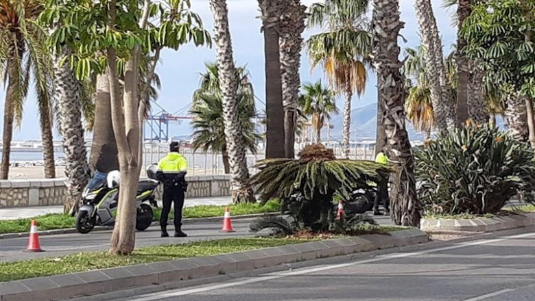 Agentes de la Policía Local de Málaga durante los controles en el estado de alarma por el coronavirus | AYUNTAMIENTO DE MÁLAGA ep agentes de la policia local de malaga durante los controles en el estado de alarma por el