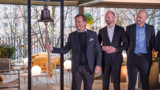 ep archivo   hkan samuelsson presidente y consejero delegado de volvo cars toca la campana del