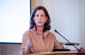 ep archivo   la presidenta de la aeb alejandra kindelan en los cursos de verano de la apie en la