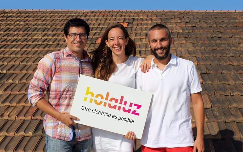 Holaluz reduce costes en 30 millones de euros y mejora su eficiencia operativa