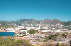 ep archivo   refineria de cartagena de repsol