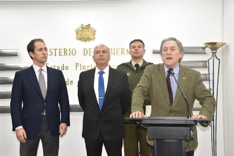 ep arturo murillo hermann tertsch y victor gonzalez coello de portugal