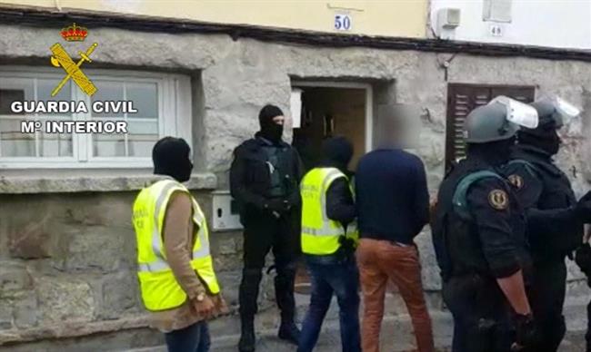 Dos detenidos en El Espinar y San Rafael (Segovia) por yihadismo | GUARDIA CIVIL ep dos detenidosespinarsan rafael segovia por yihadismo