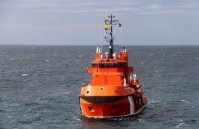 ep efectivossalvamento maritimo rescatan31 inmigrantesuna patera