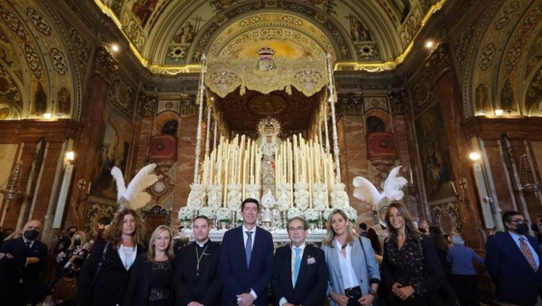 El vicepresidente de la Junta y consejero, Juan Marín, en su visita a la Basílica de la Macarena en Sevilla. | JUNTA ep el vicepresidente de la junta y consejero juan marin en su visita a la basilica de la macarena en