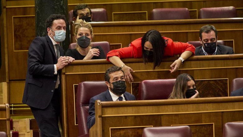 El vicesecretario general y portavoz de Ciudadanos, Edmundo Bal (1i) y la diputada de Cs María Muñoz (2i), en una sesión plenaria en el Congreso | Jesús Hellín - Europa Press ep el vicesecretario general y portavoz de ciudadanos edmundo bal 1i y la diputada de cs maria munoz