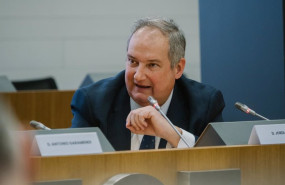 ep jordi hereu ministro de industria y turismo
