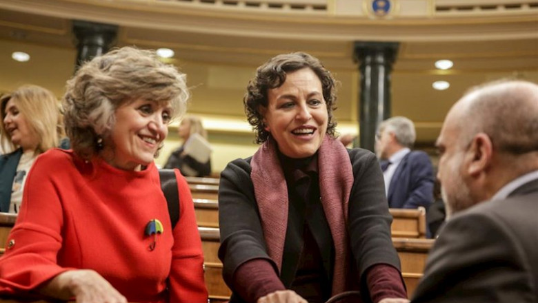 La diputada socialista y exministra de Sanidad, María Luisa Carcedo y la diputada socialista y exministra de Trabajo, Magdalena Valerio | Ricardo Rubio - Europa Press ep la diputada socialista y exministra de sanidad maria luisa carcedo y la diputada socialista y