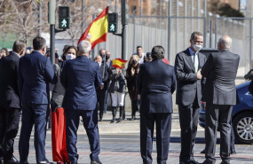 ep la ministra de industria comercio y turismo reyes maroto y el rey felipe vi d saludan a su