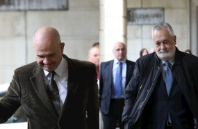 ep los expresidentes de la junta de andalucia manuel chaves y jose antonio grinan llegan a la