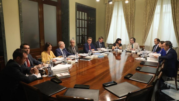 ep reunionlos miembrosla mesasenado acualasistido senadorpnvsecretario tercerola mesasenado imanol landa jauregui 6i senadorpsoesecretariodemesasenado fernando martinez 7i la p