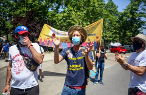 ep archivo   dos trabajadores de la factoria airbus en getafe durante una manifestacion por el