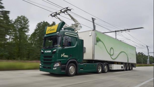 ep camionscania circulandocarretera electrica