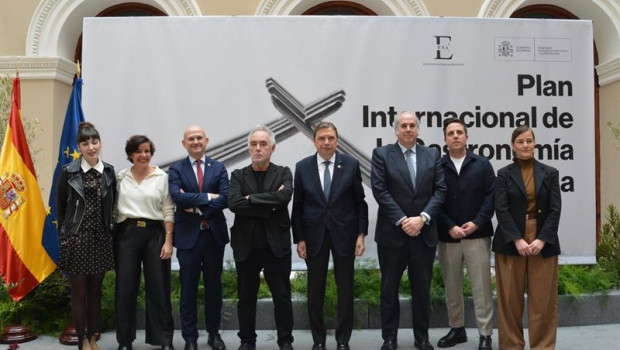 ep el ministro de agricultura luis planas presenta el plan internacional de la gastronomia espanola