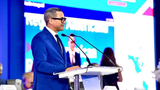 ep el ministro de trabajo de republica dominicana eddy olivares