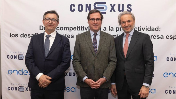 ep i d el presidente de la cev vicente lafuente el presidente de la ceoe antonio garamendi y el