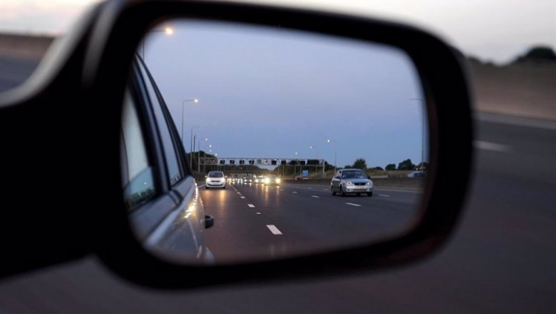 ep imagen de un retrovisor