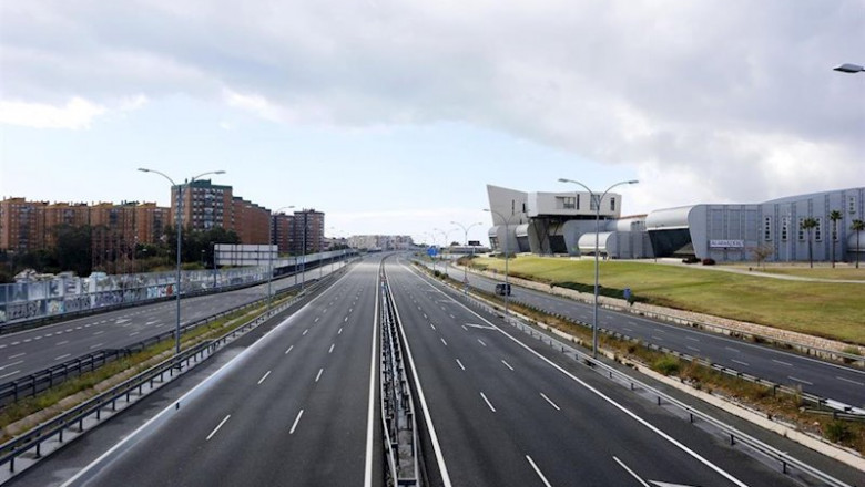 La A-7, en Málaga, sin tráfico por las limitaciones a la circulación decretadas por el Gobierno por la pandemia de coronavirus | Europa Press ep la a-7 en malaga sin trafico por las limitaciones a la circulacion decretadas por el gobierno por