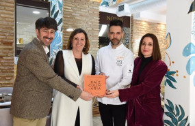 ep la consejera de economia empresas y empleo patricia franco junto con la directora general de