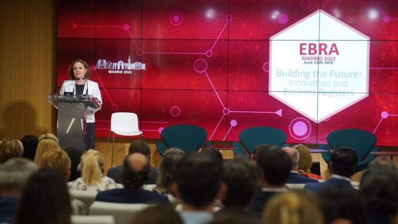La decana del Colegio de Registradores de España, María Emilia Adán, durante la apertura del encuentro internacional organizado por la Asociación Europea de Registros Mercantiles (European Business Registry Association, EBRA). | COLEGIO DE REGISTRADORES DE ESPAÑA ep la decana del colegio de registradores de espana maria emilia adan durante la apertura del