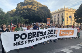 ep la manifestacion de pobresa zero bajo el lema ens volem sense pobresa i defensant el planeta ha