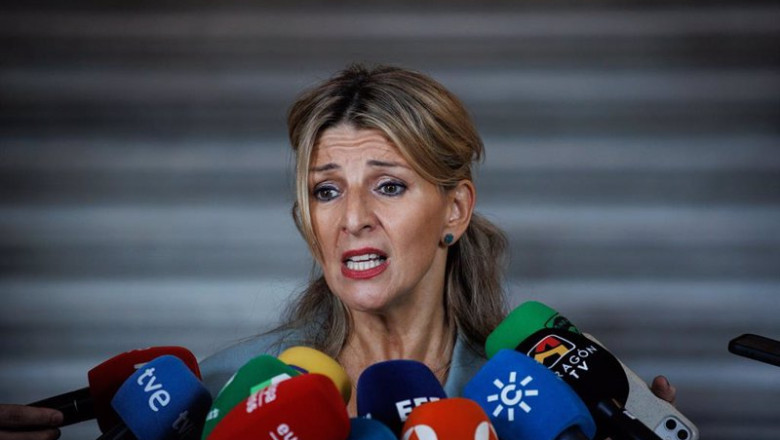 ep la vicepresidenta segunda y ministra de trabajo yolanda diaz atiende a los medios durante la ep la vicepresidenta segunda y ministra de trabajo yolanda diaz atiende a los medios durante la