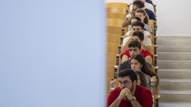 ep las universidades deciden revisar el actual modelo de selectividad a la espera de que les