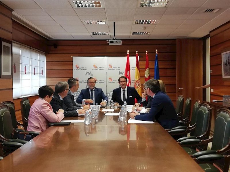 ep lopez y suarez-quinones presiden la reunion de coordinacion entre ambas comunidades