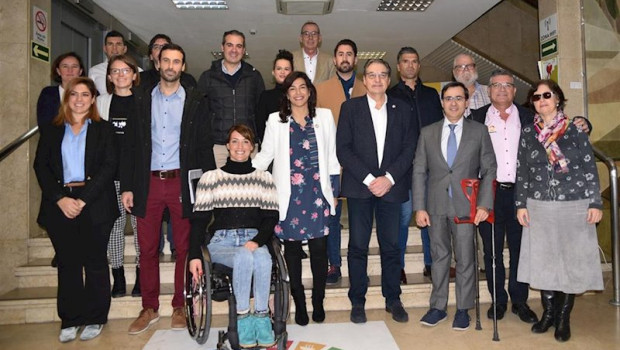 ep maria jose rienda y la triatleta eva del moral tras la celebracion de la mesa del deporte