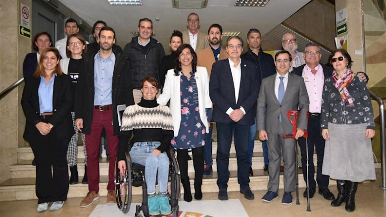 ep maria jose rienda y la triatleta eva del moral tras la celebracion de la mesa del deporte