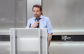 ep pablo iglesias antes del debate electoral en television en el pabellon de cristal de la casa de