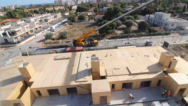 ep primera planta de estructura de madera completada en la promocion fioresta de aedas homes en san