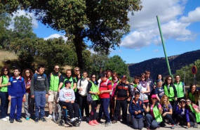 ep voluntarios de rovi junto a jovenes de la fundacion deporte y desafio en una actividad de