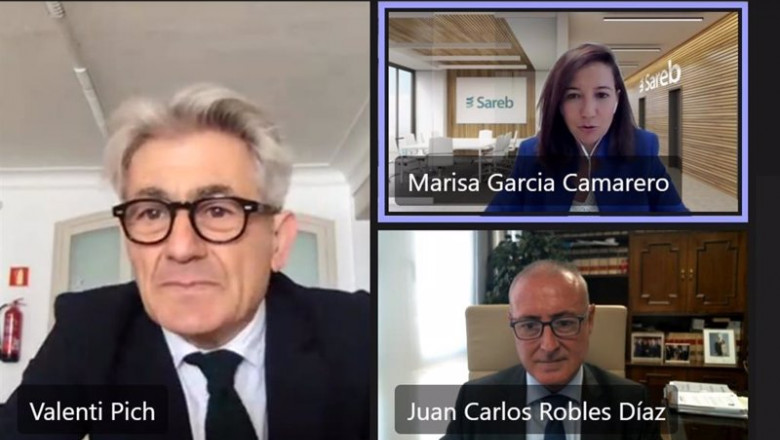 ep acuerdo entre sareb y refor izda valentin pich dcha arriba marisa garcia camarero abajo juan ep acuerdo entre sareb y refor izda valentin pich dcha arriba marisa garcia camarero abajo juan