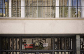 ep archivo   carteles de venta y alquiler de pisos en el barrio de almagro a 12 de marzo de 2023 en