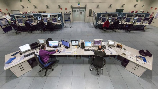 ep archivo   el centro de control aereo de madrid gestiona un 79 mas de vuelos en septiembre y un