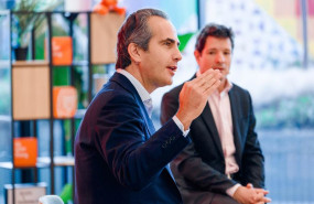 ep archivo   el ceo de ing alfonso tolcheff i y el director de banca de particulares de ing javier