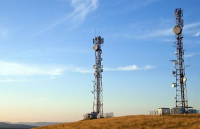 ep archivo   torres con antenas de telecomunicaciones del operadora mayorista internet para todos