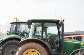 ep archivo   tractores circulando en cardedeu