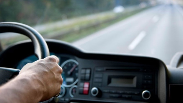 ep conduccion conductor volante carretera vehiculo en una autopista