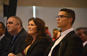 ep cristiano ronaldo junto a su madre