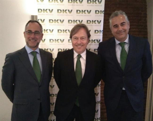 El director financiero de DVK Seguros, Javier Cubría, el consejero delegado, Jos | DKV ep director financierodvk seguros javier cubria consejero delegado jos