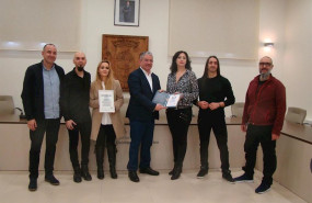 ep el ayuntamiento de quintanar recibe de los promotores del crazy drummers el titulo oficial del