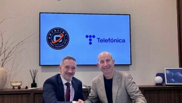 ep el director de defensa y seguridad en telefonica espana javier lopez y el ceo y fundador de