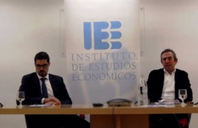 ep el presidente del iee inigo fernandez de mesa y el director de estrategia del servicio de fi